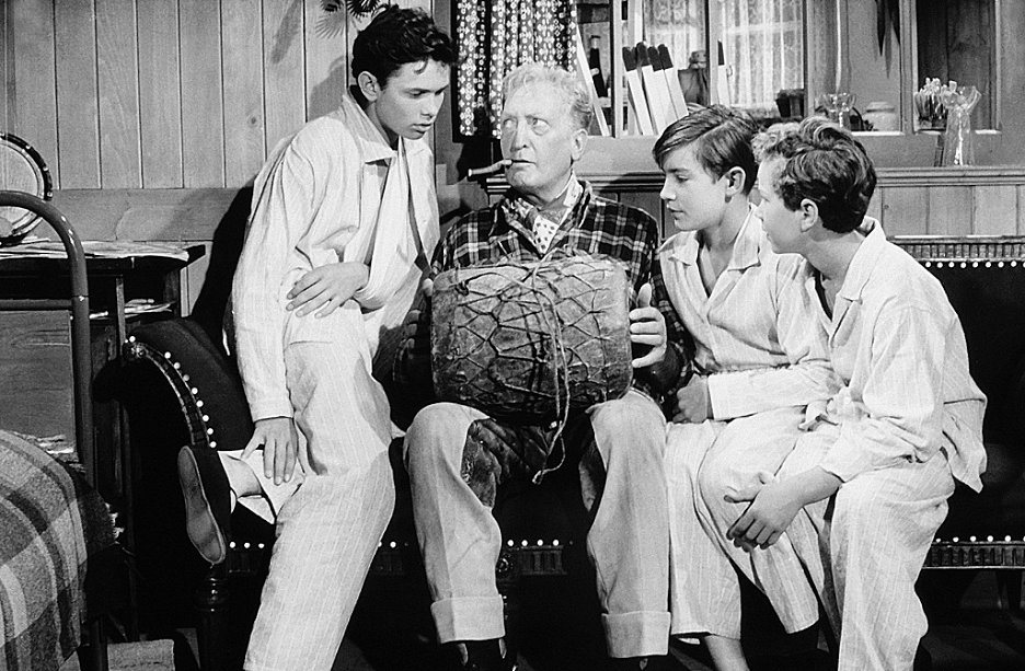 13 Kleine Esel Und Der Sonnenhof Ganzer Film 13 kleine Esel und der Sonnenhof (1958) | ČSFD.cz