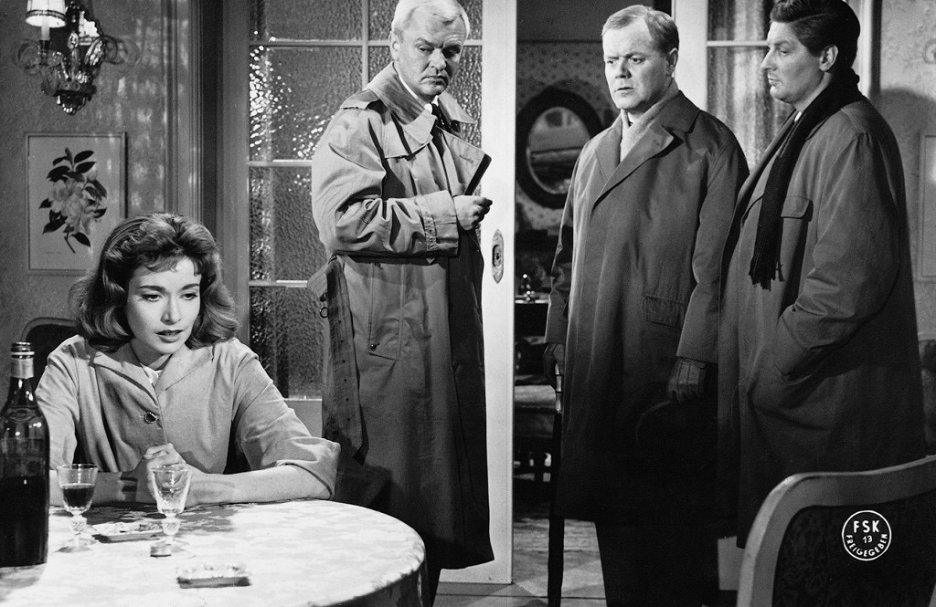 Dr. Crippen lebt (1958) ČSFD.cz