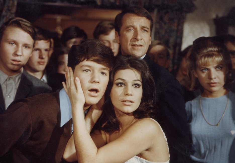 Die Lümmel von der ersten Bank II Zum Teufel mit der Penne (1968) Galerie Z filmu ČSFD.cz