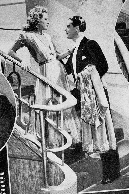 Maske in Blau (1943) ČSFD.cz