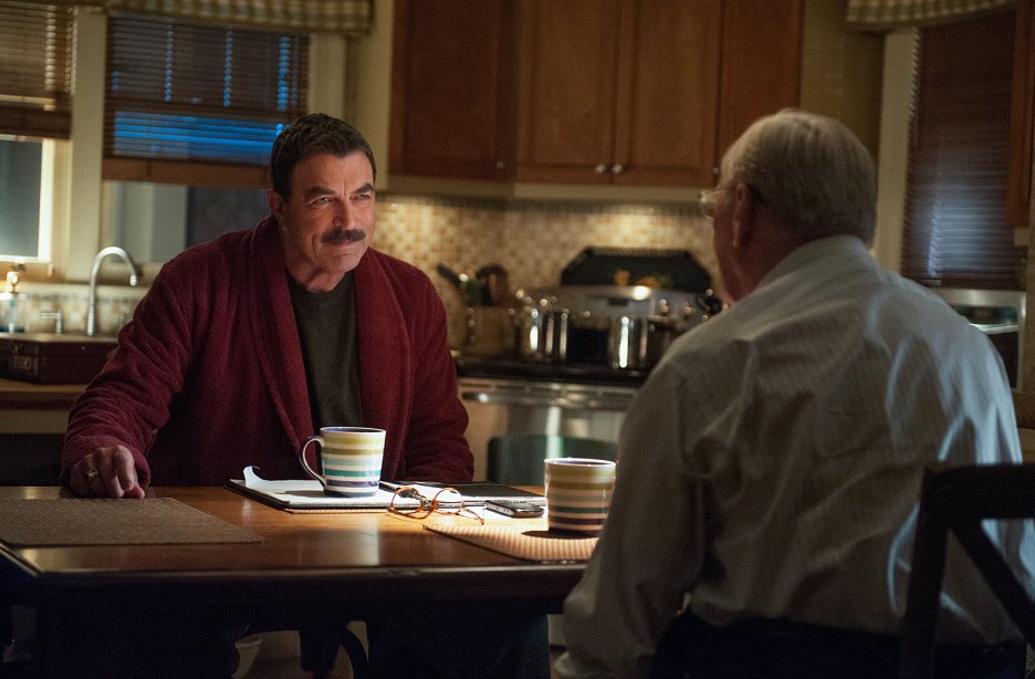 Blue Bloods - Crime Scene New York - Men in Black (S03E14) (2013) | FilmBooster.at