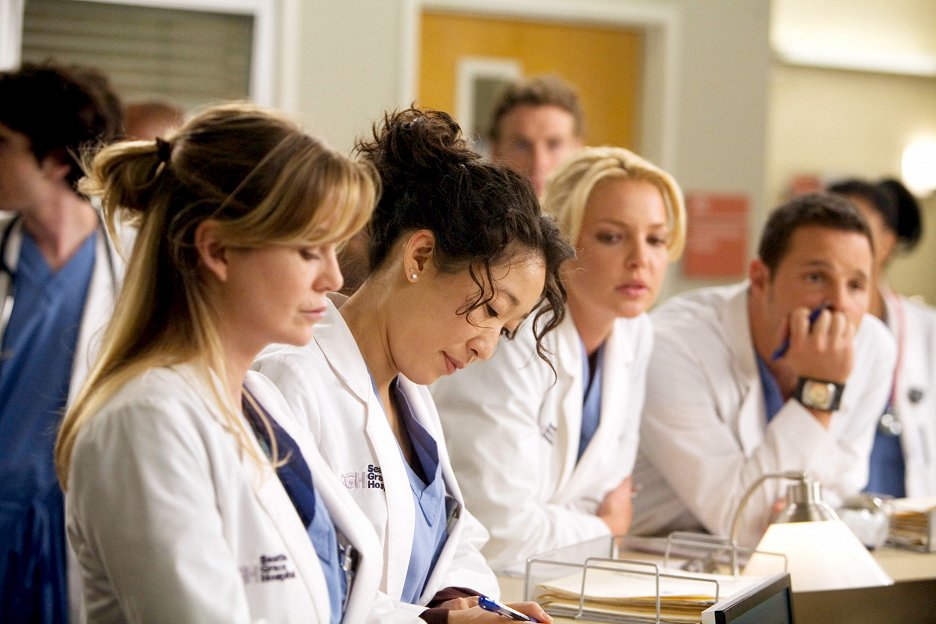 Анатомия страсти 2004. 2005 Анатомия страсти Grey's Anatomy Эллен Помпео Кэтрин Хайгл.