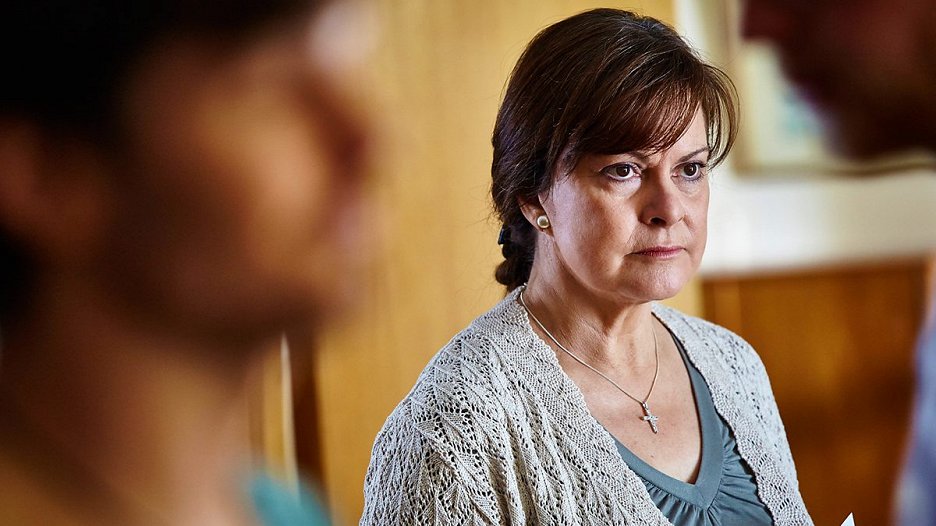 The Coroner The Deep Freeze (S01E09) (2015) ČSFD.cz