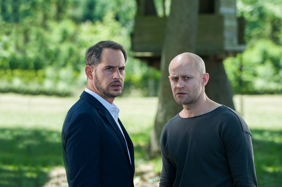 Hat Ferdinand Von Schirach Familie Schuld nach Ferdinand von Schirach - Familie (S02E04) (2017) | ČSFD.cz