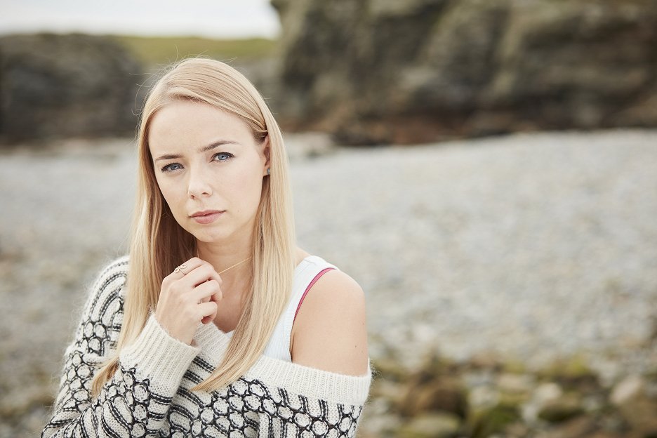 Safe House Episode 3 (S02E03) (2017) ČSFD.cz