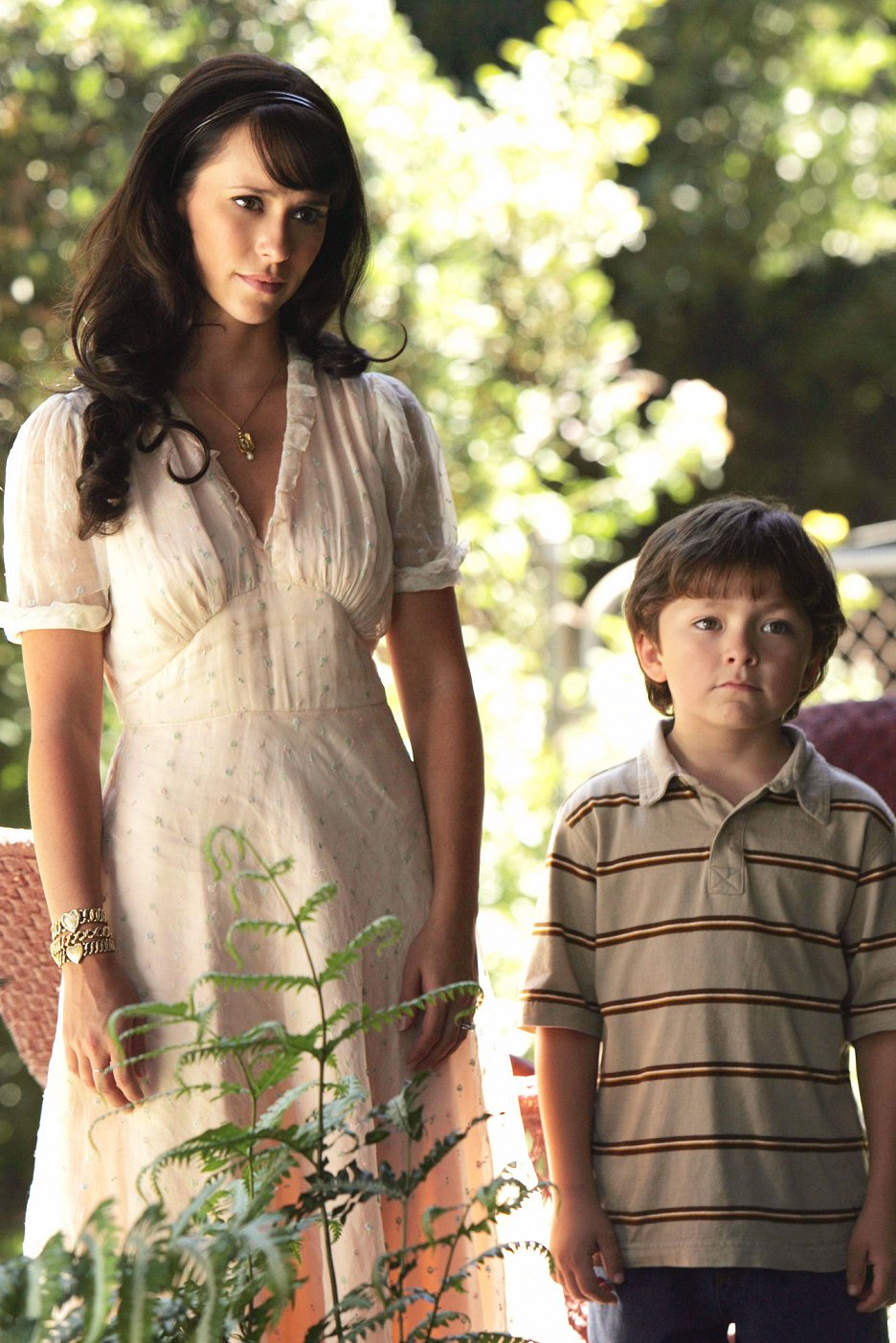 Jennifer love hewitt ghost whisperer photos