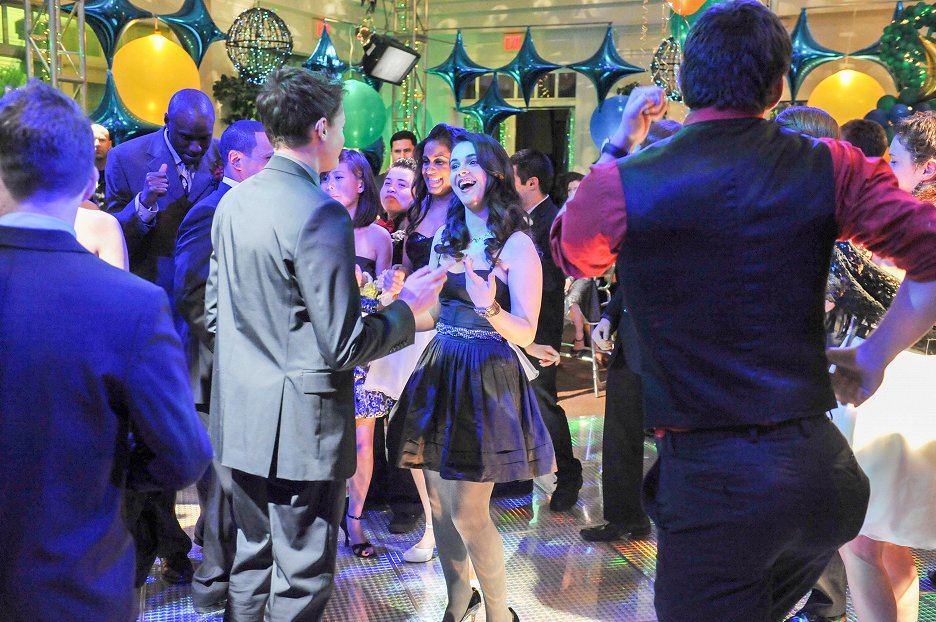 Záměna Venus, Cupid, Folly, and Time (S01E22) (2012) ČSFD.cz