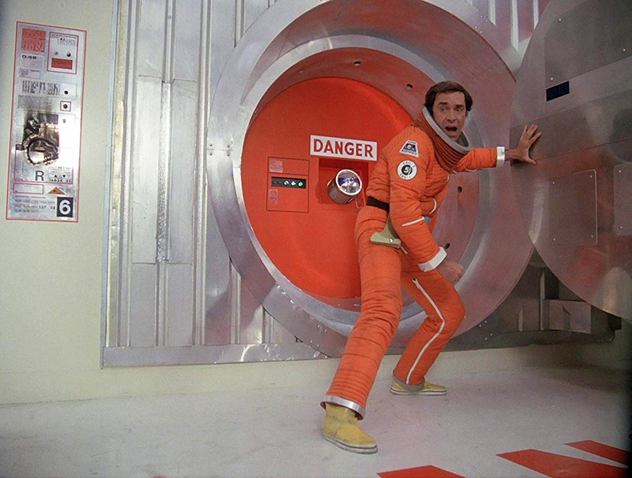 Space: 1999 - The Bringers of Wonder: Part 2 (S02E19) (1977) | ČSFD.cz