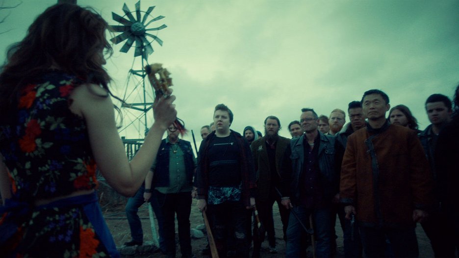 Wynonna Earp War Paint (S03E12) (2018) ČSFD.cz