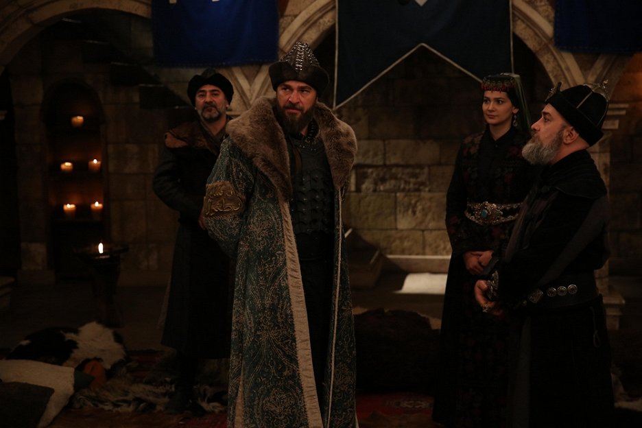 Diriliş Ertuğrul Titan (S04E06) (2017) ČSFD.cz