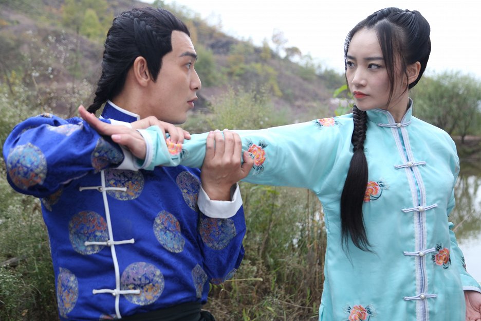 The Golden Armed Brothers (2018) ČSFD.cz