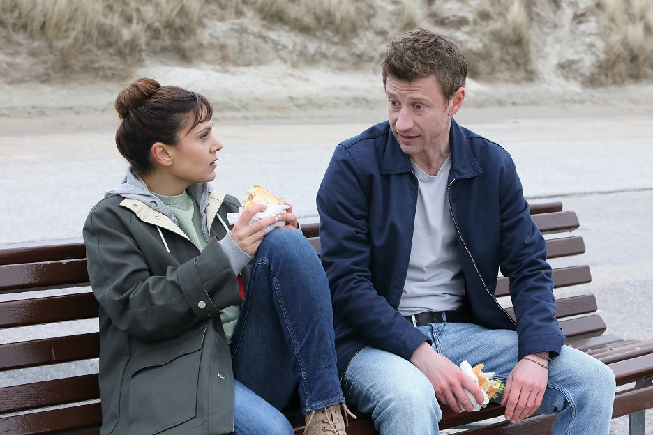 Friesland Asche zu Asche (E08) (2019) ČSFD.cz