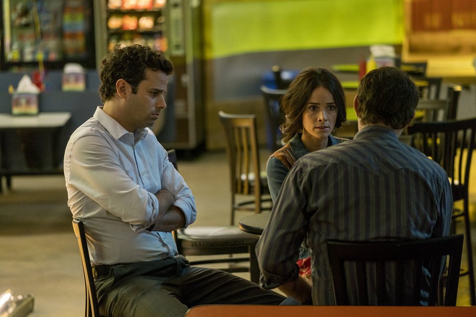 Rectify - Happy Unburdening (S04E07) (2016) | ČSFD.cz