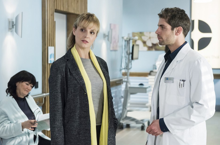 In Aller Freundschaft Die Jungen ärzte Schmerzen In aller Freundschaft - Die jungen Ärzte - Rettung (S04E11) (2018