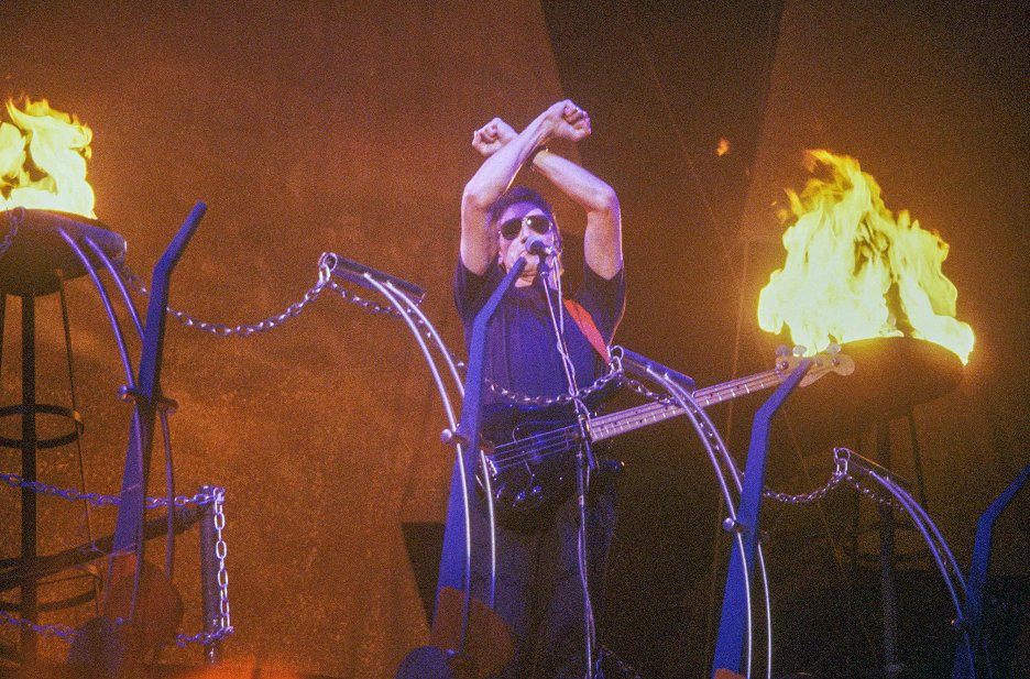The Wall Live in Berlin (1990) ČSFD.cz