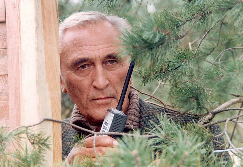 Volejte policii 110 Bruder Lustig (S24E06) (1995) ČSFD.cz