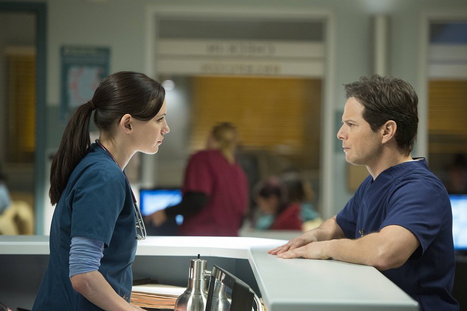 Noční směna Eyes Look Your Last (S02E03) (2015) ČSFD.cz