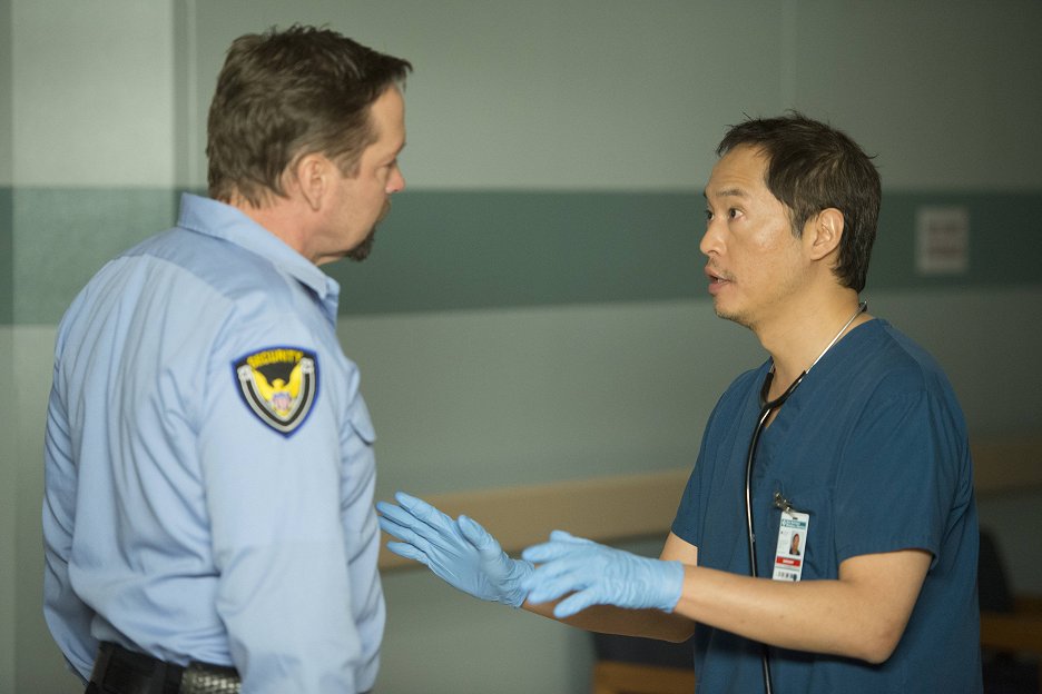 Noční směna Eyes Look Your Last (S02E03) (2015) ČSFD.cz