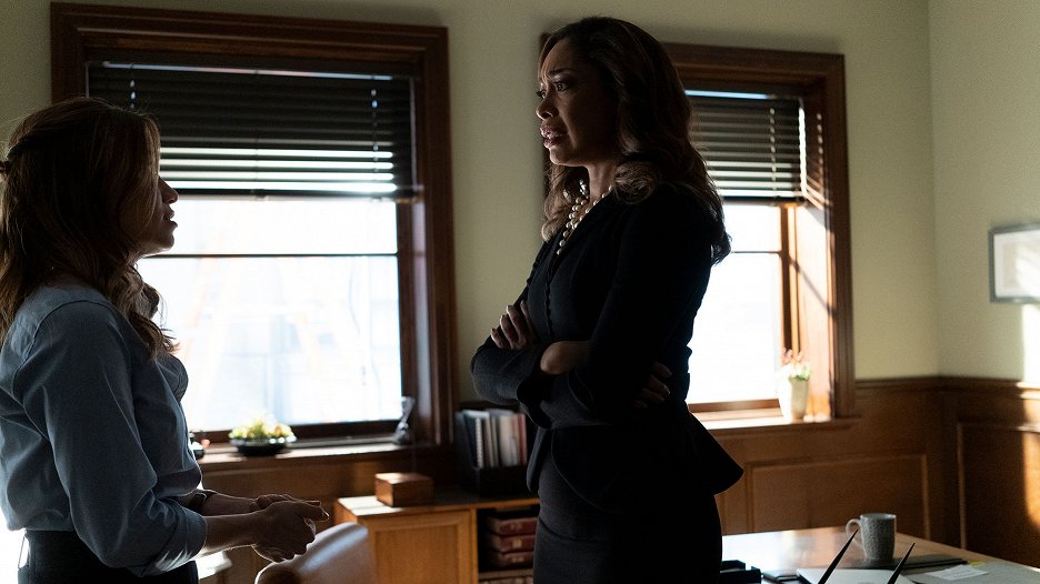 Pearson The Deputy Mayor (E04) (2019) ČSFD.cz