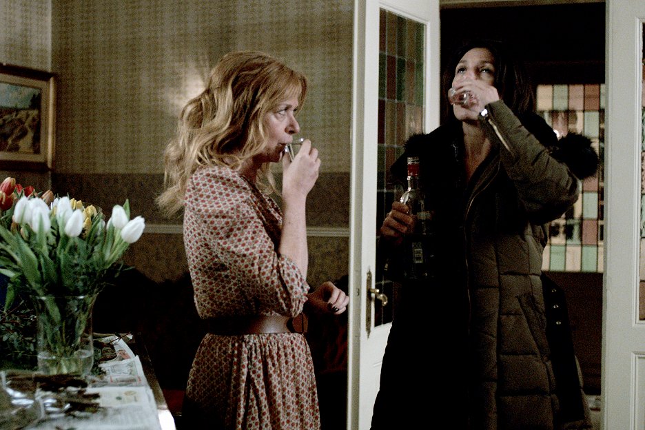 Beau Séjour De opening (S01E04) (2017) ČSFD.cz