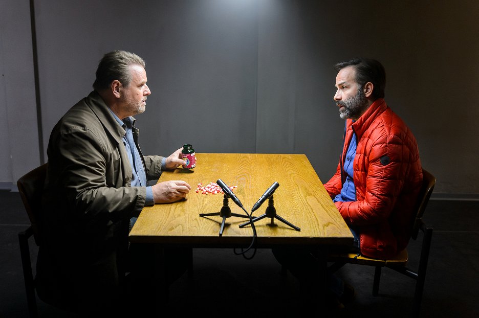 Friesland Aus dem Ruder (E10) (2020) ČSFD.cz