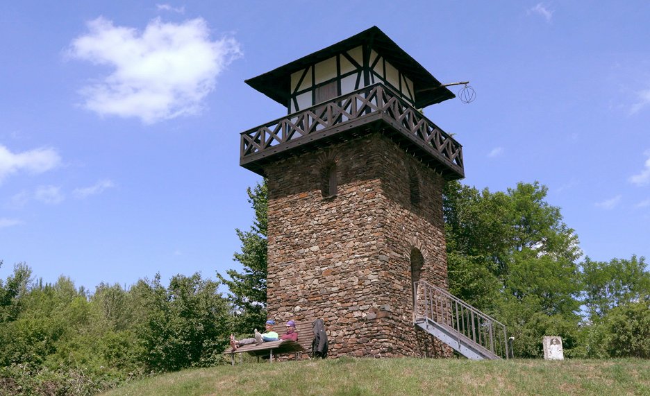 Menschen und Spuren entlang einer Ferienstraße Auf der Deutschen