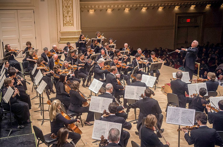 Barenboim řídí Staatskapelle Berlín (2020) | ČSFD.cz