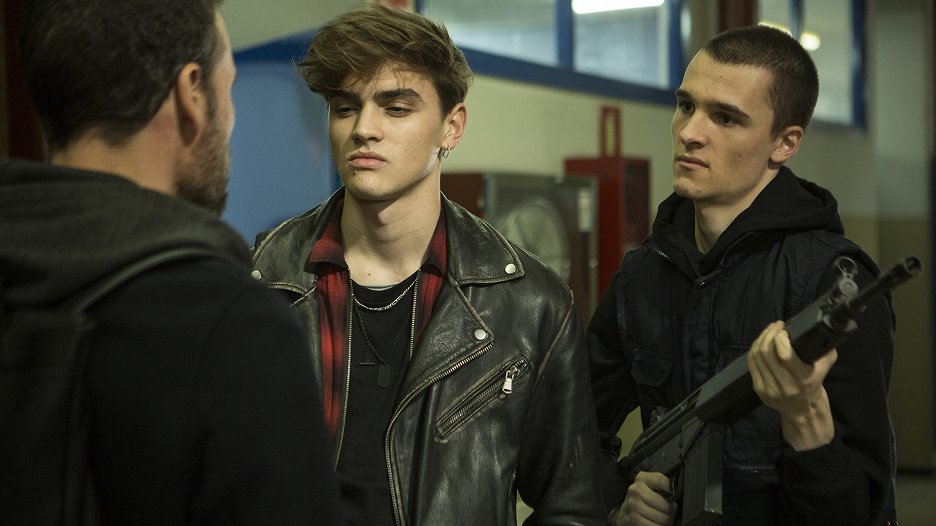 HIT La consulta (S01E02) (2020) ČSFD.cz