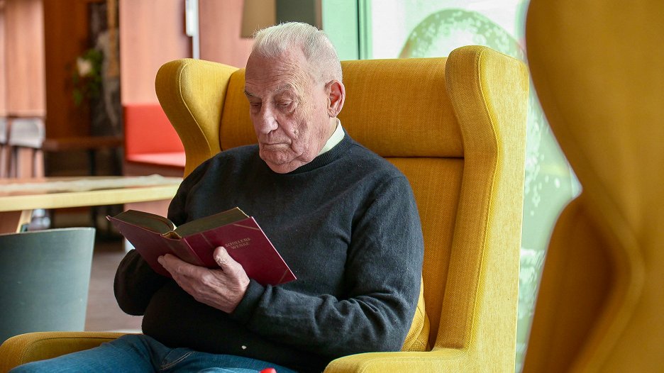 KU DAMM 63 WIKIPEDIA visual data 3