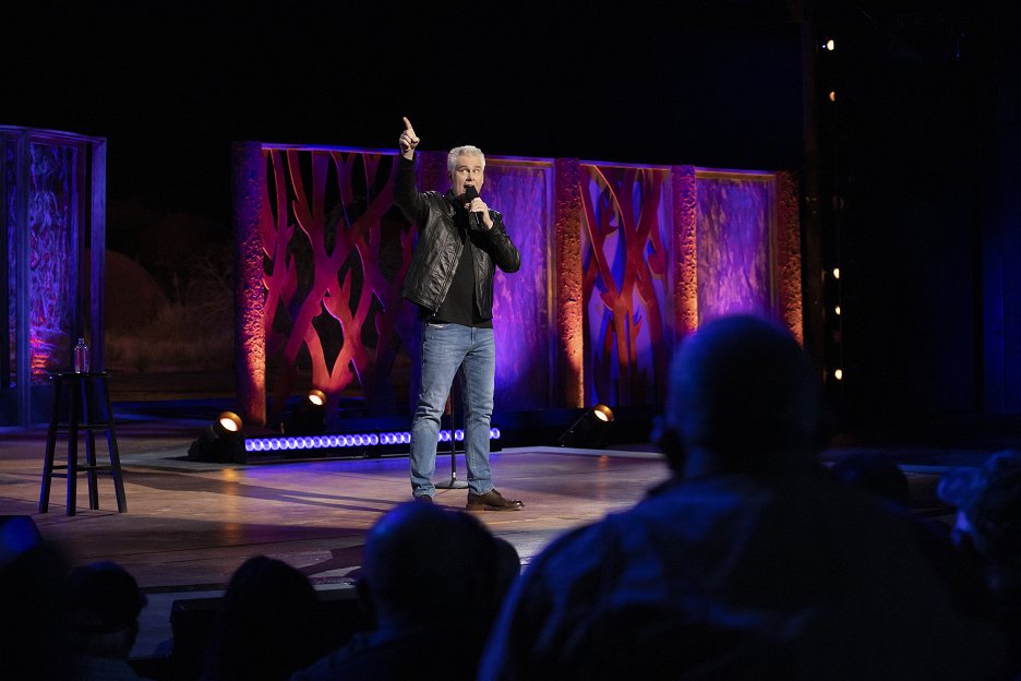 Brian Regan: On the Rocks (2021) | ČSFD.cz