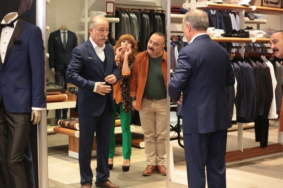 Hangimiz Sevmedik Episode 14 (E14) (2016) ČSFD.cz