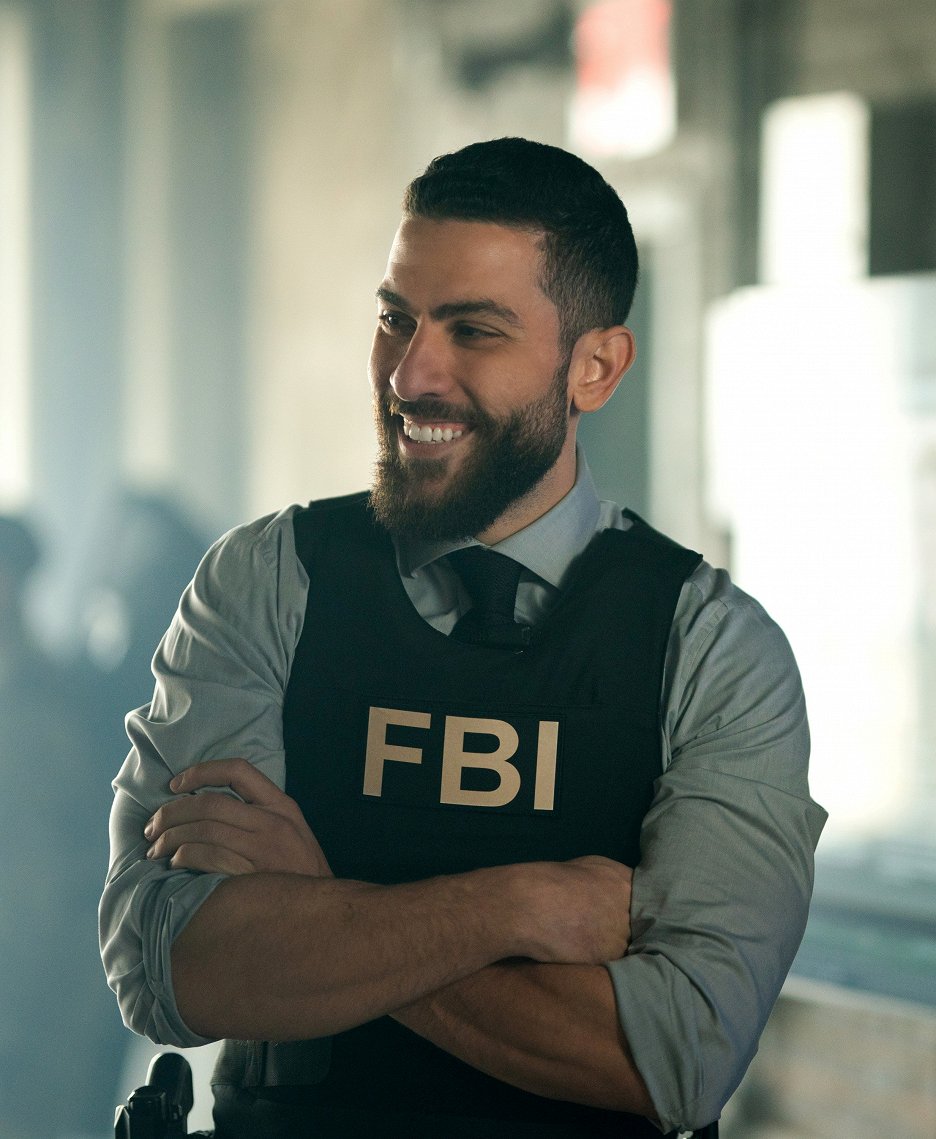 F.B.I. - Fathers and Sons (S03E12) (2021) | ČSFD.cz