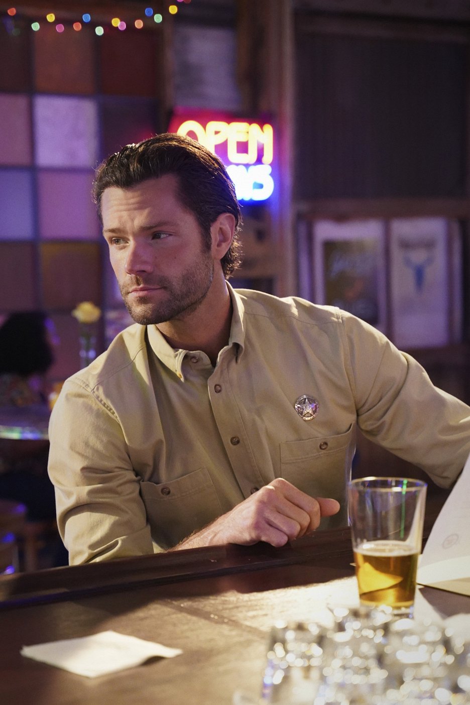 Walker Bar None (S01E06) (2021) ČSFD.cz