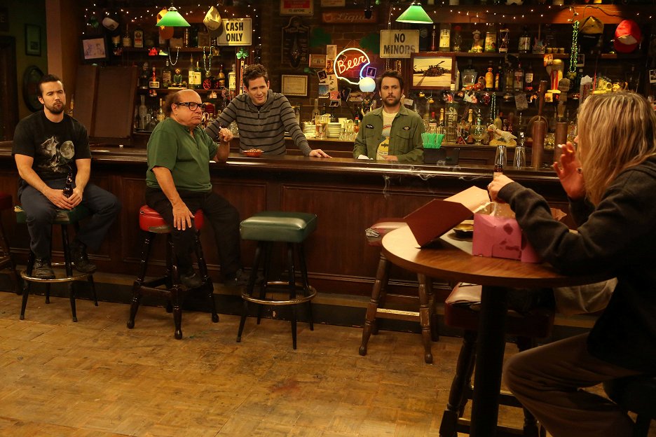 It's Always Sunny in Philadelphia - The Gang Broke Dee (S09E01) (2013 - Always Sunny In Philadelphia The Gang Broke Dee