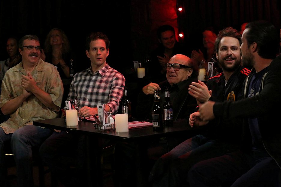 It's Always Sunny in Philadelphia - The Gang Broke Dee (S09E01) (2013 - Always Sunny In Philadelphia The Gang Broke Dee