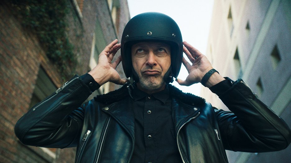 Svět očima Jeffa Goldbluma - Motorky (S02E08) (2022) | ČSFD.cz