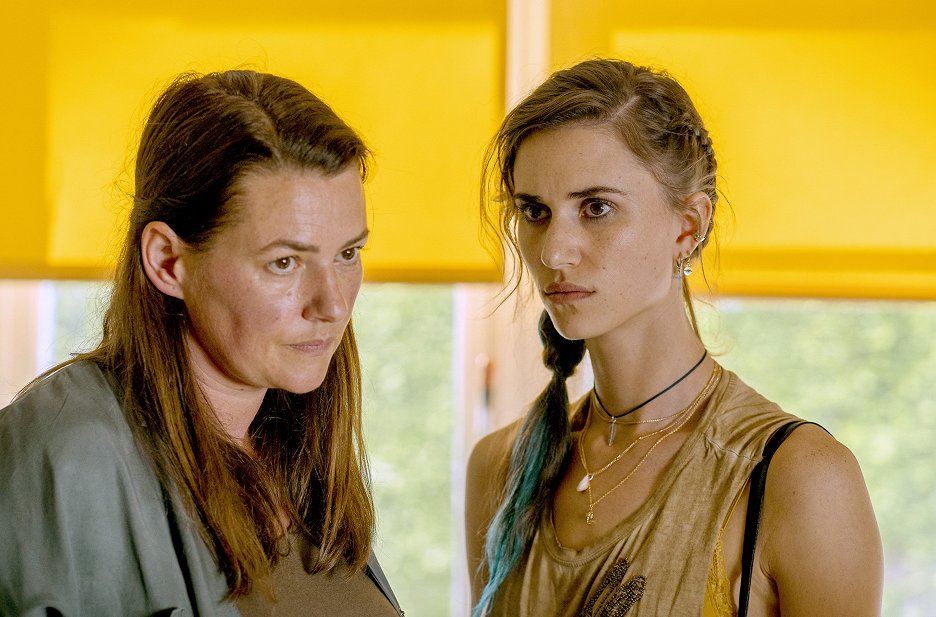 Beau Séjour De video (S02E02) (2021) ČSFD.cz