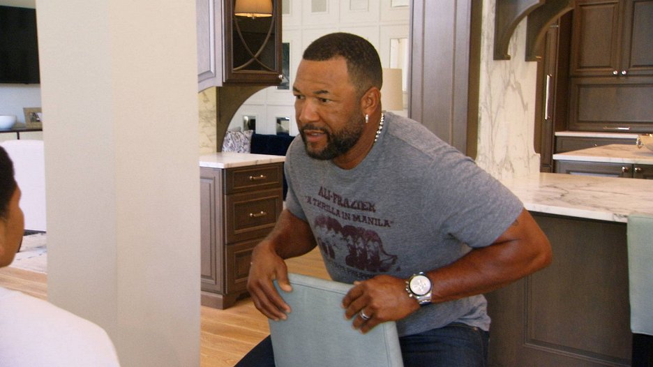 Sheffield Real Estate (2017) ČSFD.cz