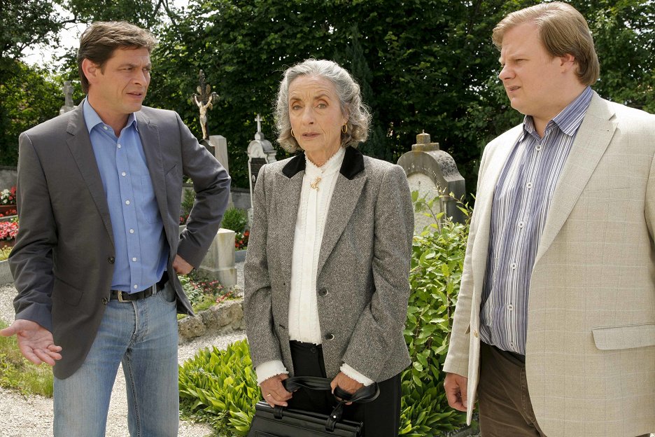 Poldové z Rosenheimu Ruhe in Frieden (S10E10) (2010) ČSFD.cz