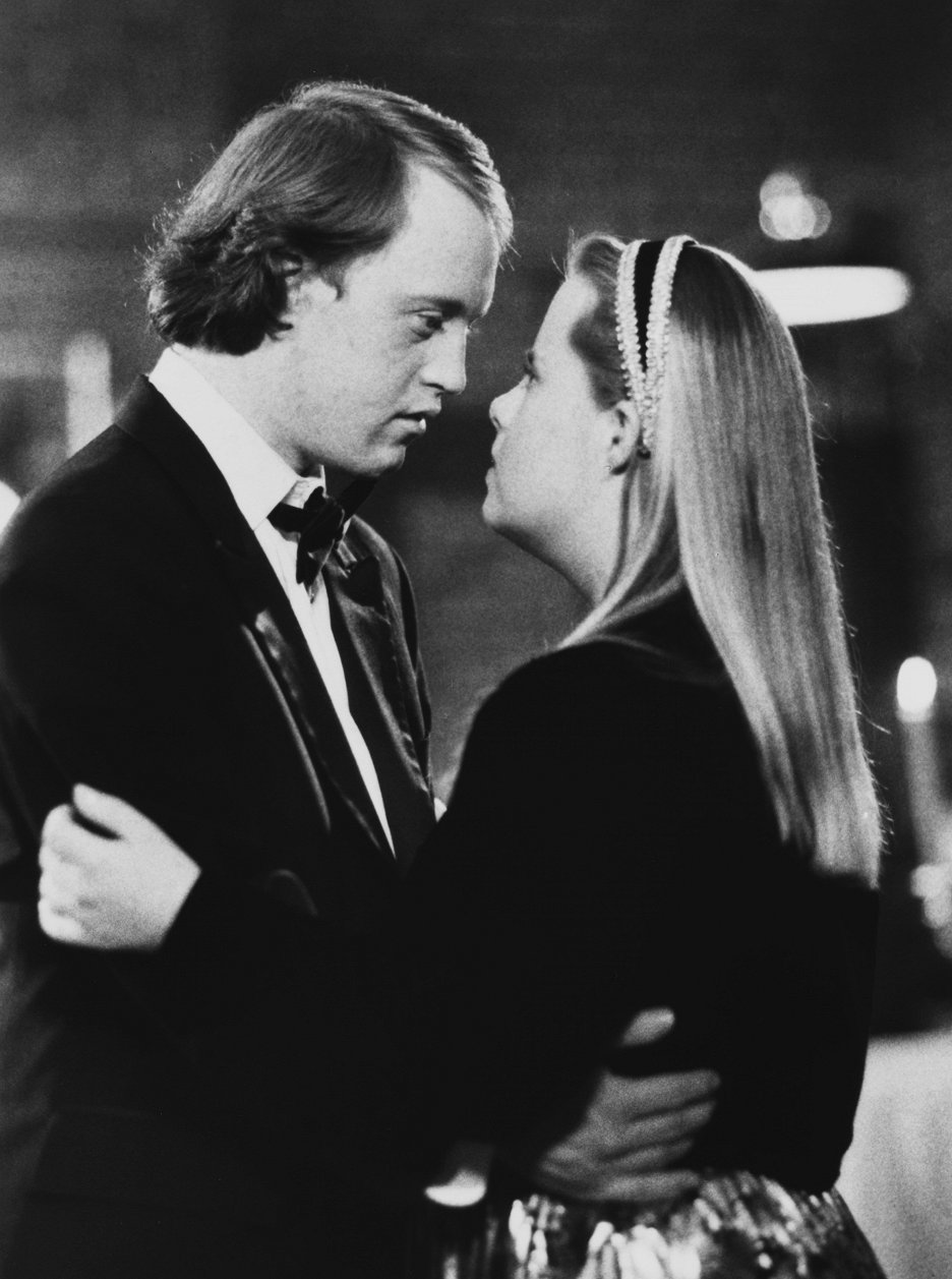 Life Goes On Corky's Romance (S03E19) (1992) ČSFD.cz