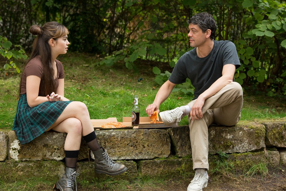 Safe Episode 7 (E07) (2022) ČSFD.cz