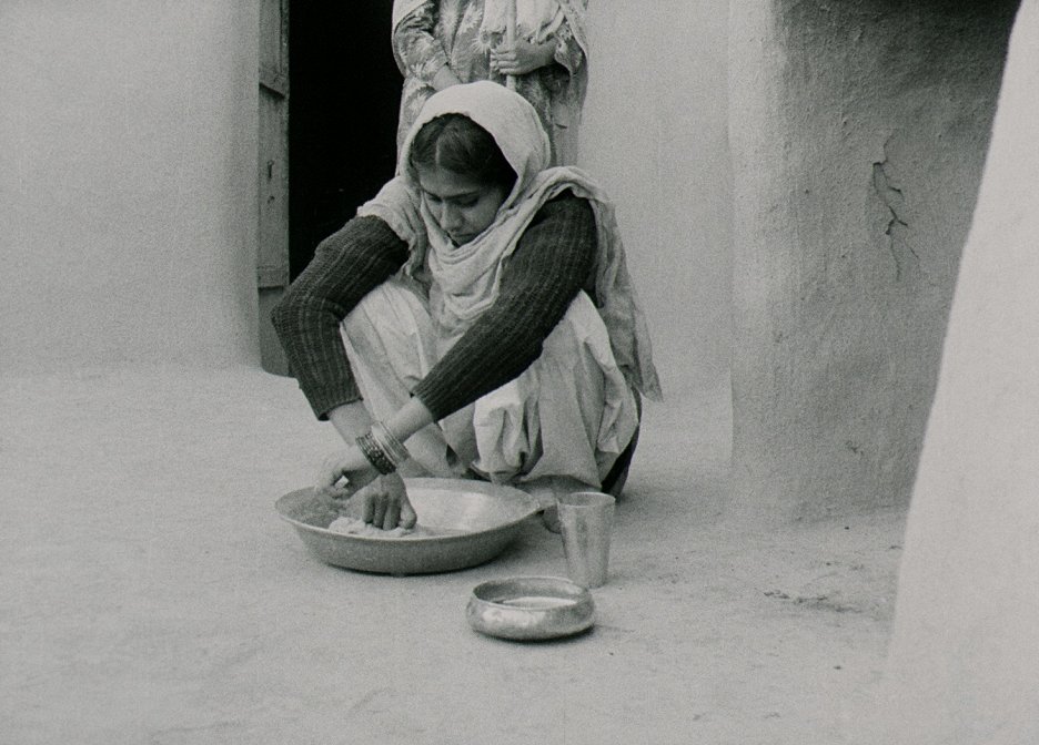 Usvi Roti Uski Roti (1970) | Galerie - Z filmu | ČSFD.cz
