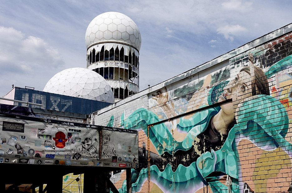 Top Secret - Der Teufelsberg Berlin (2023) | ČSFD.cz