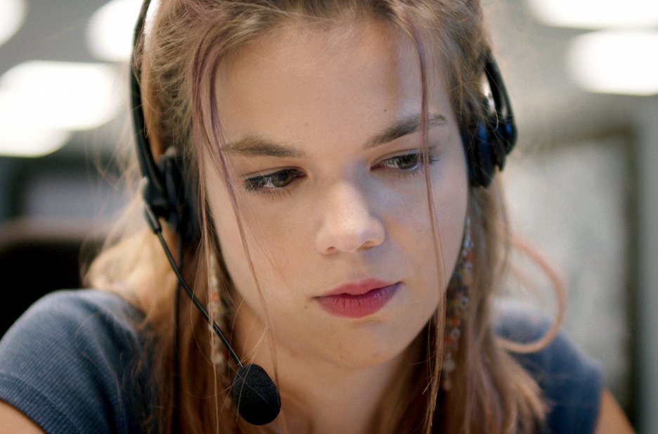 Little Boxes (2022) ČSFD.cz