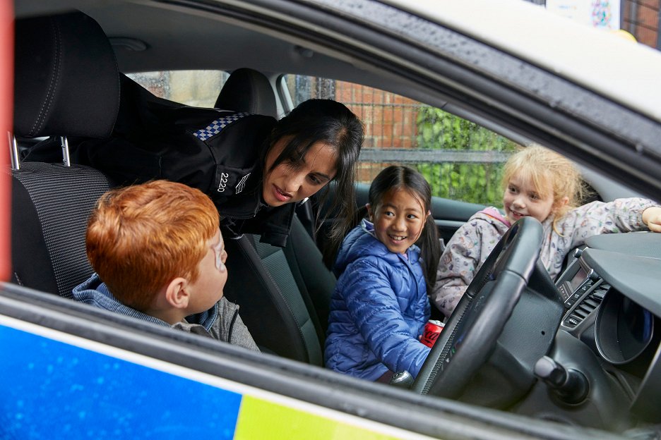 Hullraisers Breadcakes (S01E05) (2022) ČSFD.cz