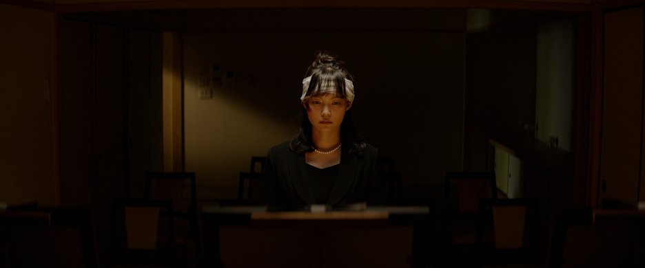 Threads of Blue (2023) | ČSFD.cz