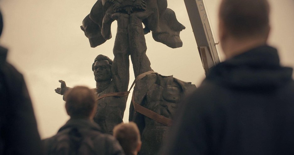 Defiant (2023) | ČSFD.cz
