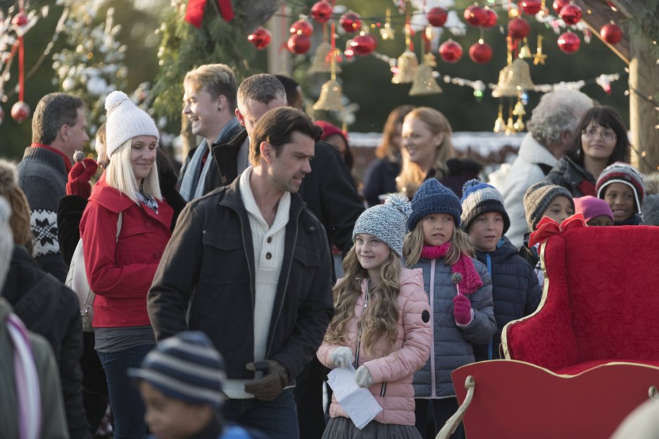 Northern Lights of Christmas (2018) ČSFD.cz