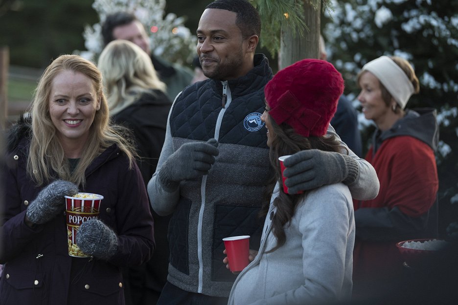 Northern Lights of Christmas (2018) ČSFD.cz