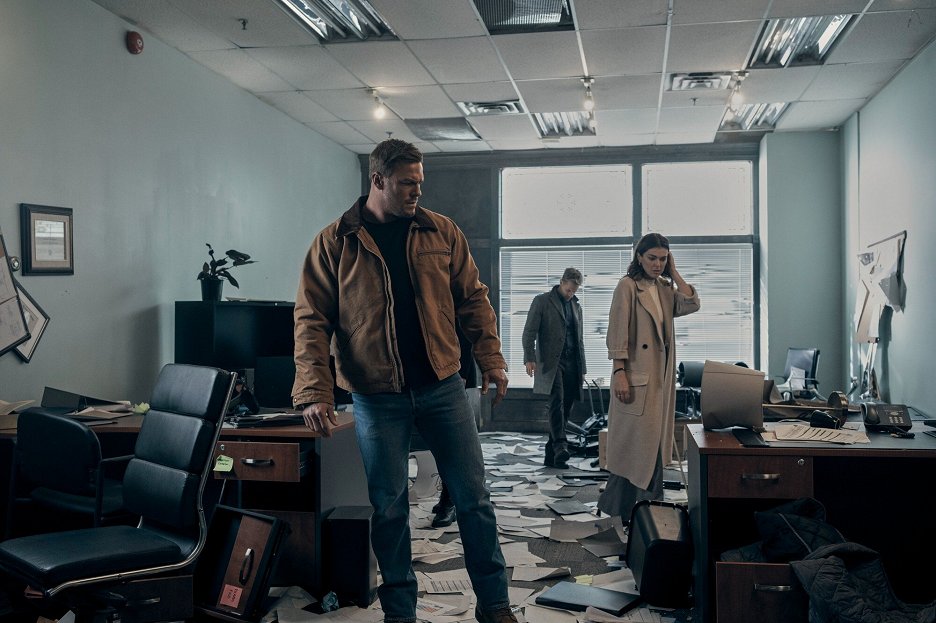 Eric Raber Reacher - Co se stane v Atlantic City (S02E02) (2023) | ČSFD.cz